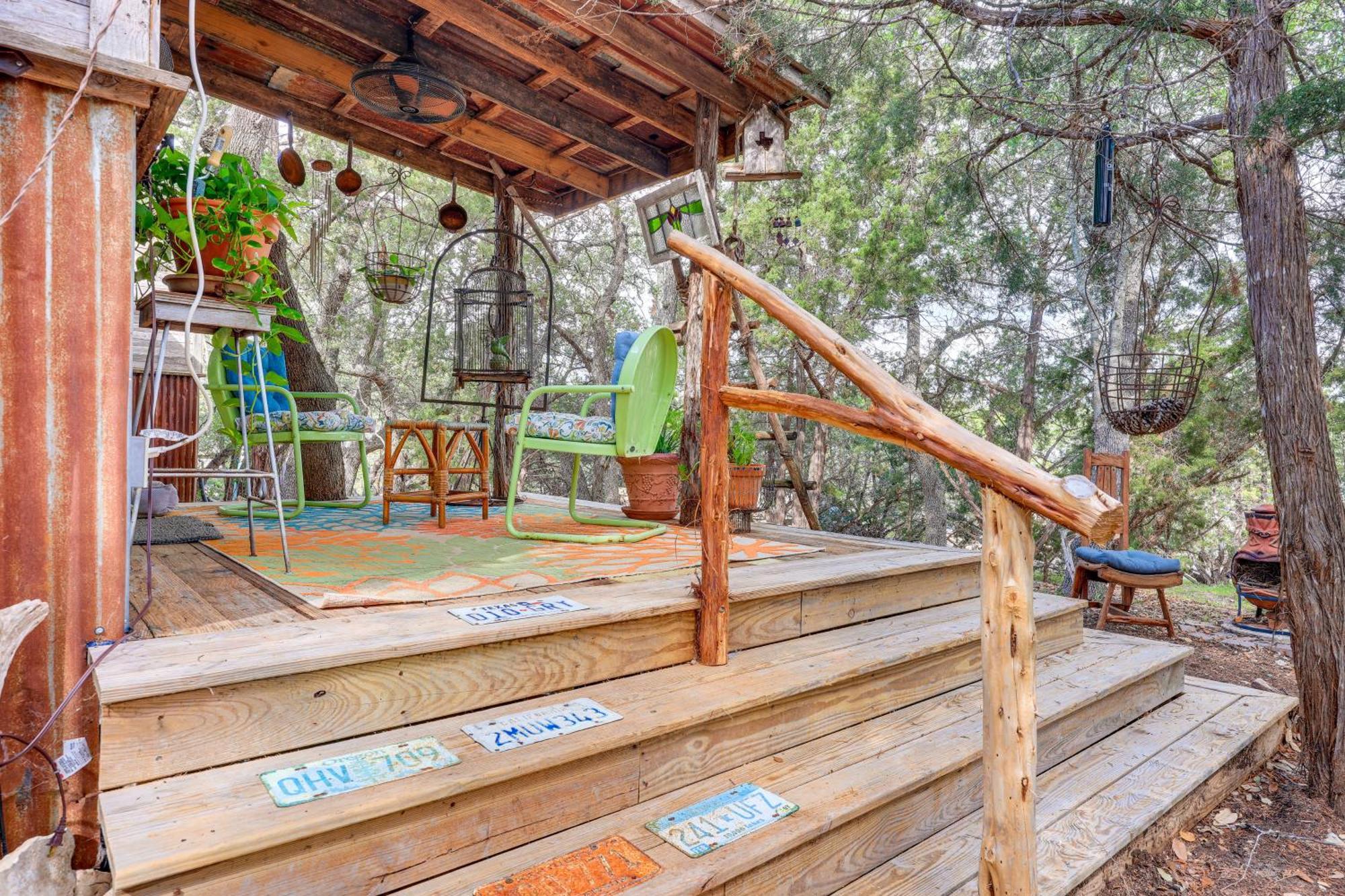 Pet-Friendly Wimberley Cabin With Fire Pit And Hot Tub 外观 照片
